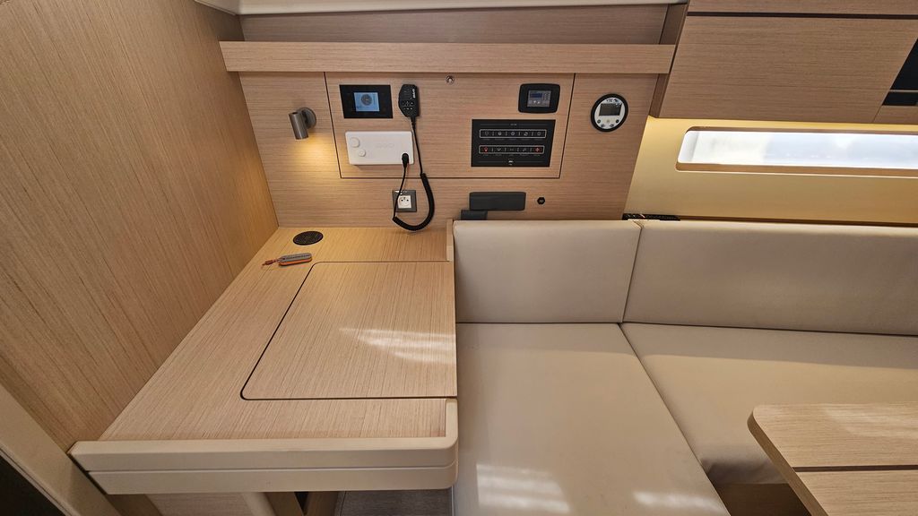 Oceanis 40.1 — photo 14
