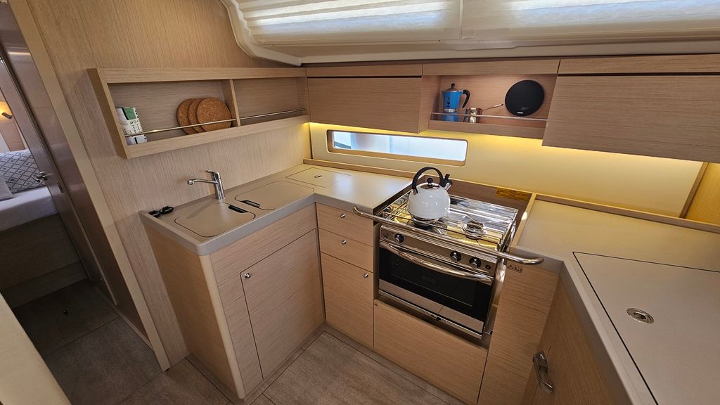 Oceanis 40.1 — photo 17