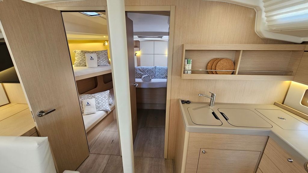 Oceanis 40.1 — photo 22