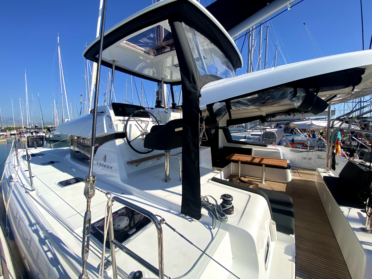 Lagoon 42 - 4 + 1 cab. — photo 5