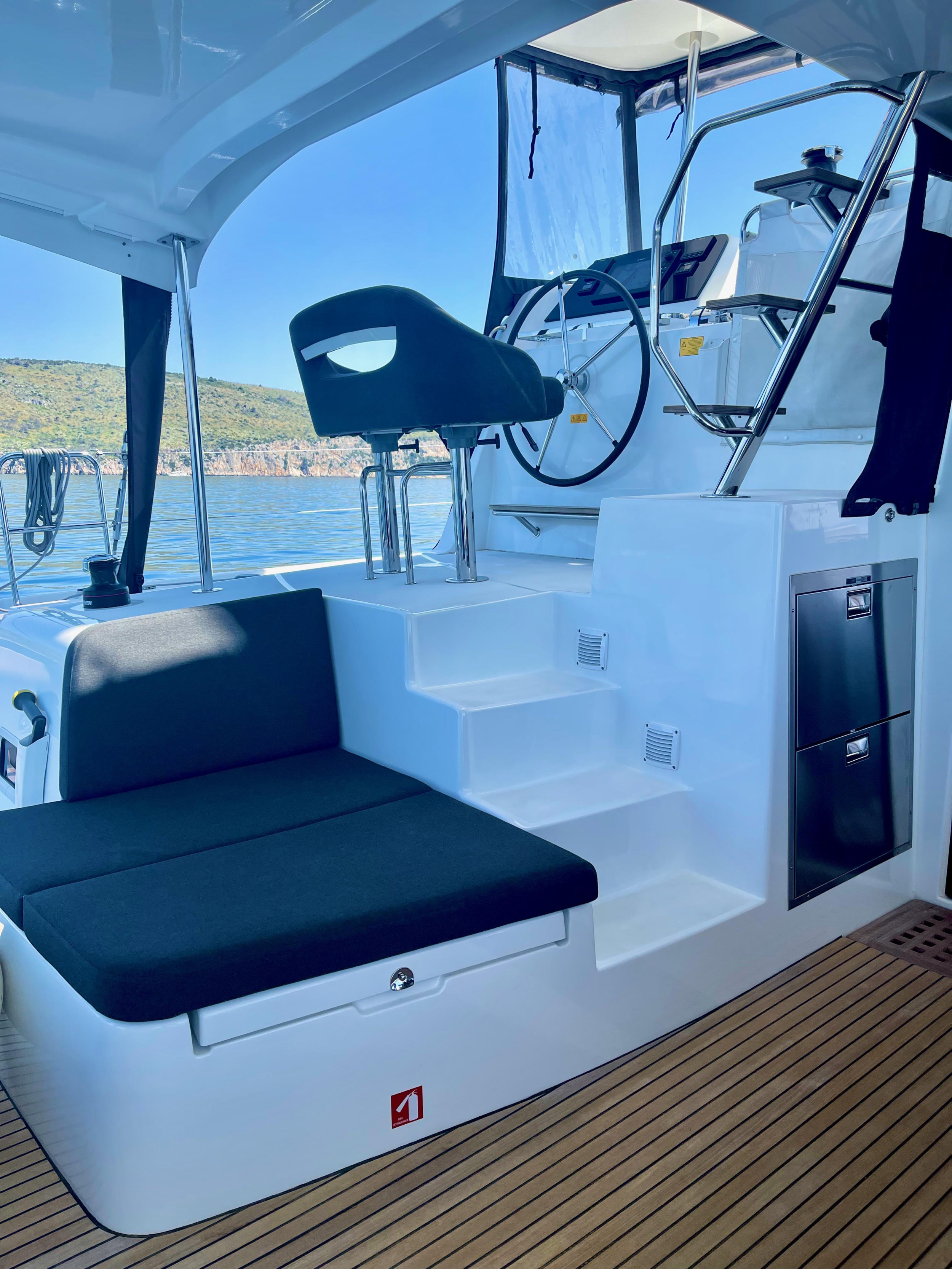 Lagoon 42 - 4 + 1 cab. — photo 11