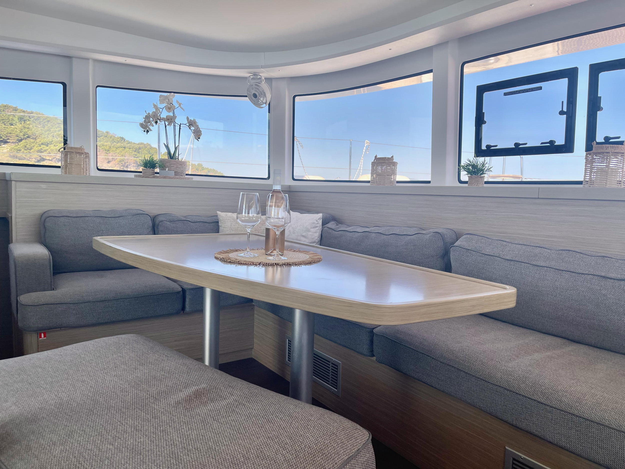 Lagoon 42 - 4 + 1 cab. — photo 12