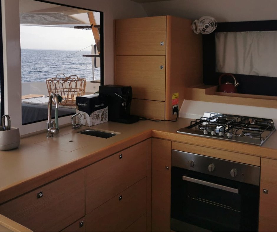 Dufour 48 Catamaran - 5 + 1 cab. — photo 14