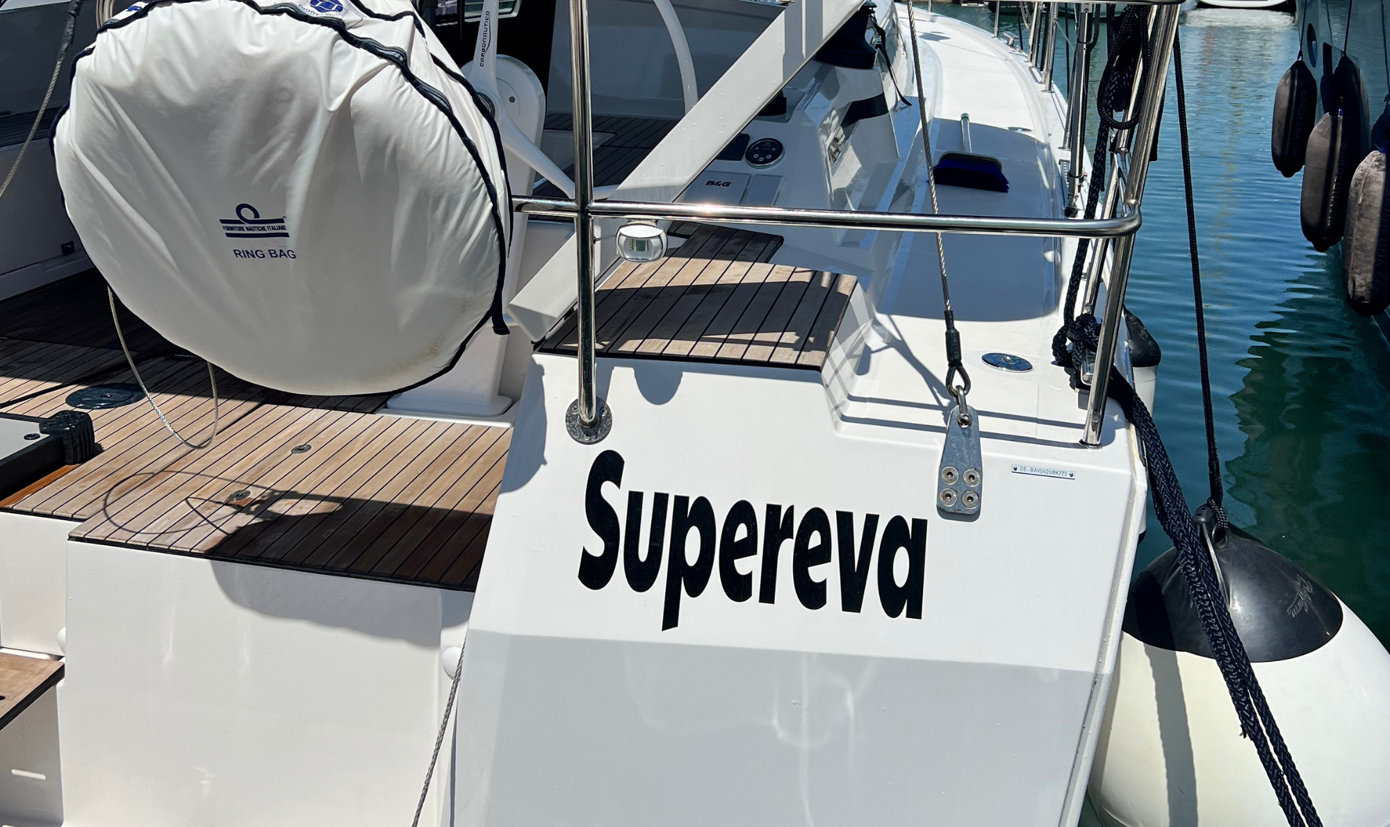 Bavaria C42 — photo 5