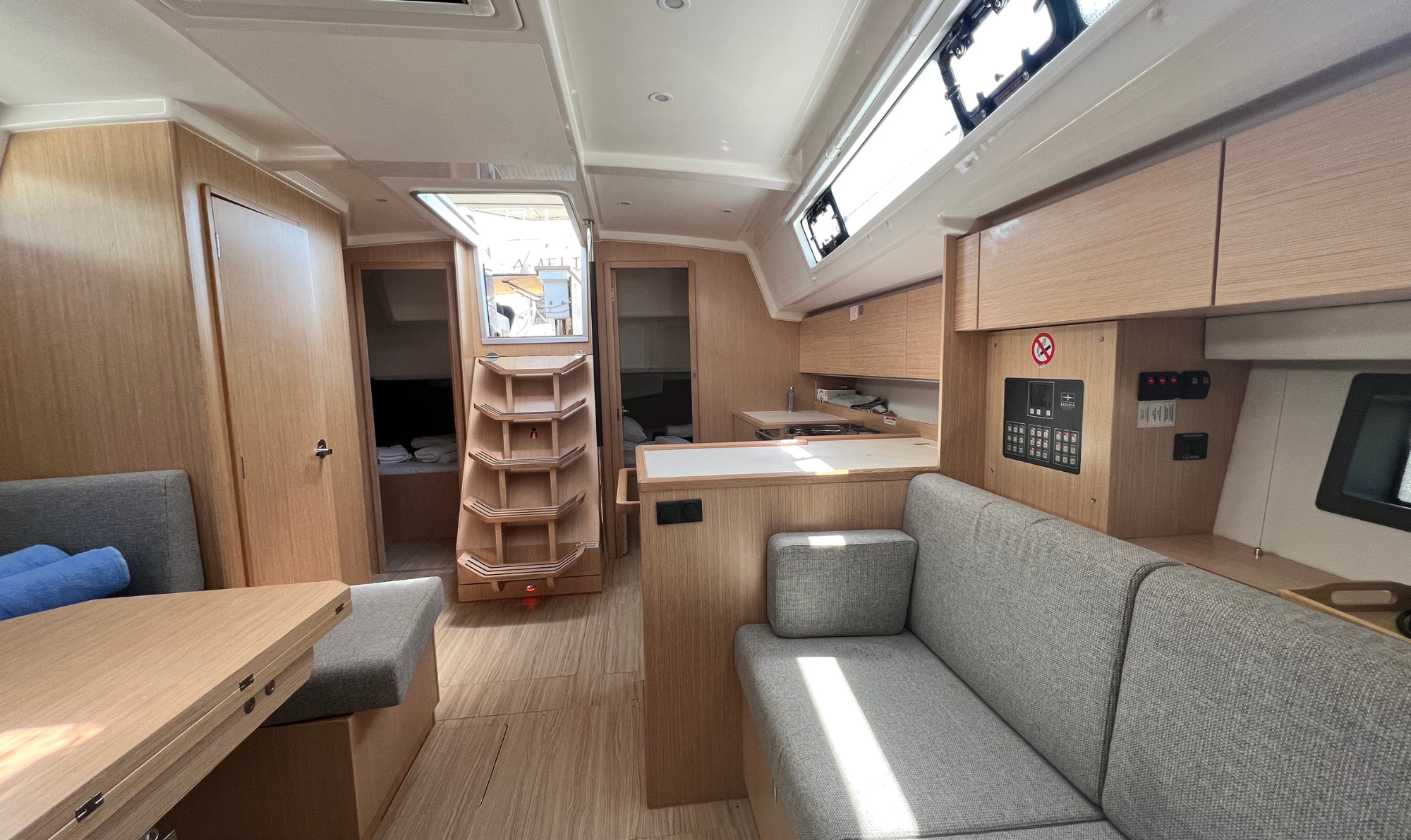 Bavaria C42 — photo 8
