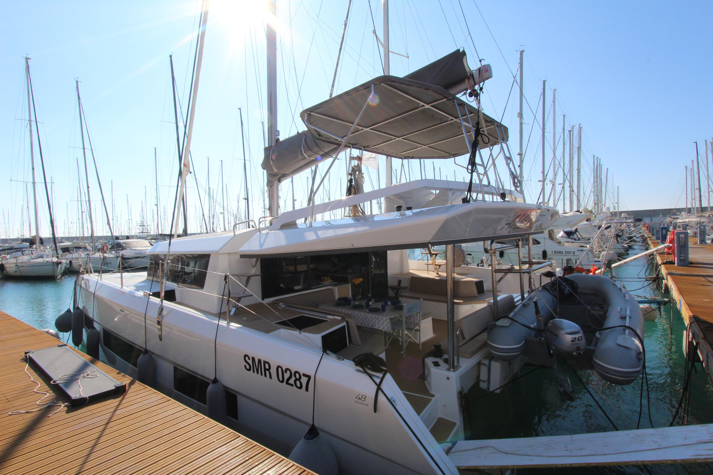 Dufour 48 Catamaran - 5 + 1 cab. — photo 3
