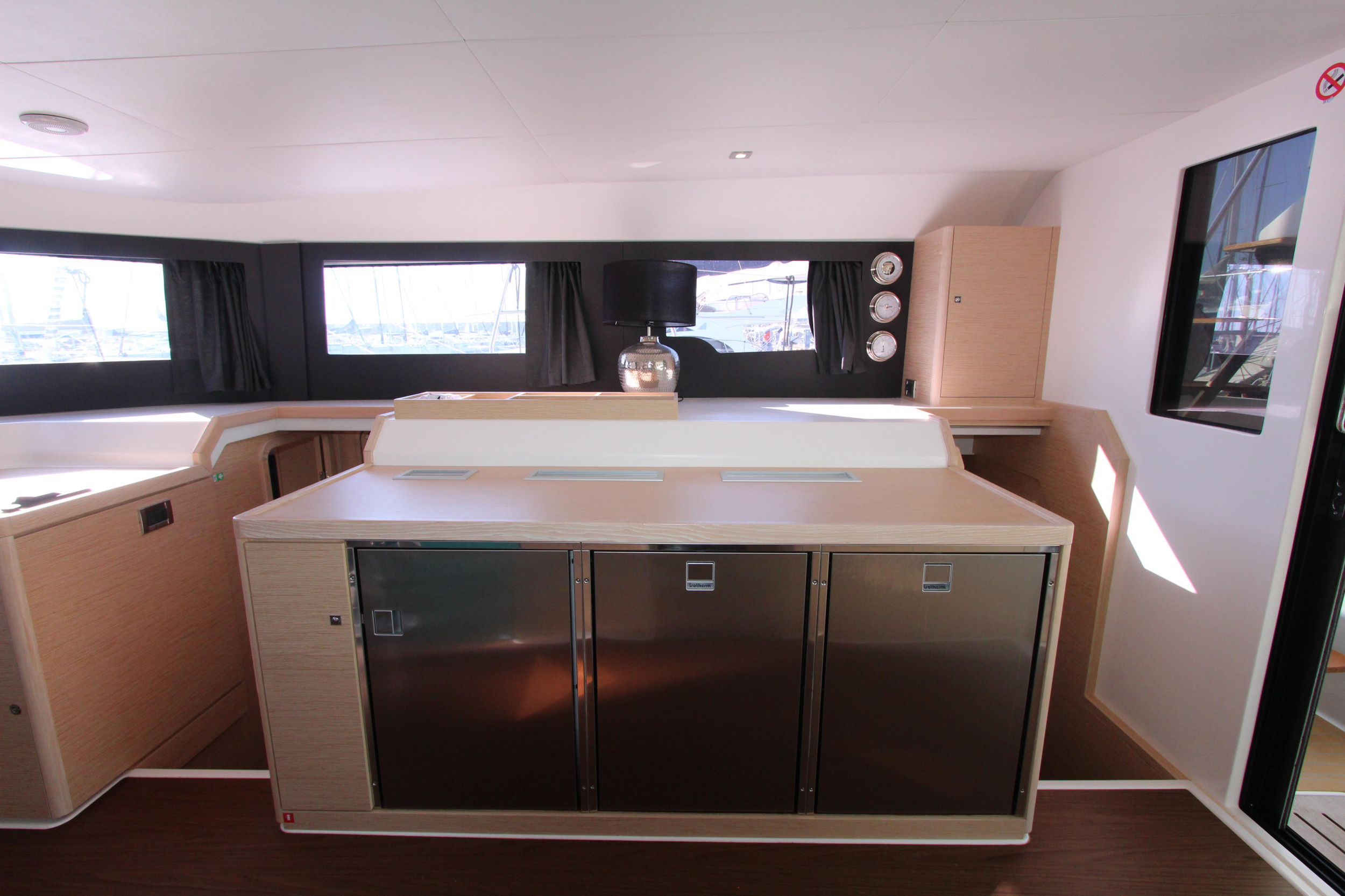 Dufour 48 Catamaran - 5 + 1 cab. — photo 12