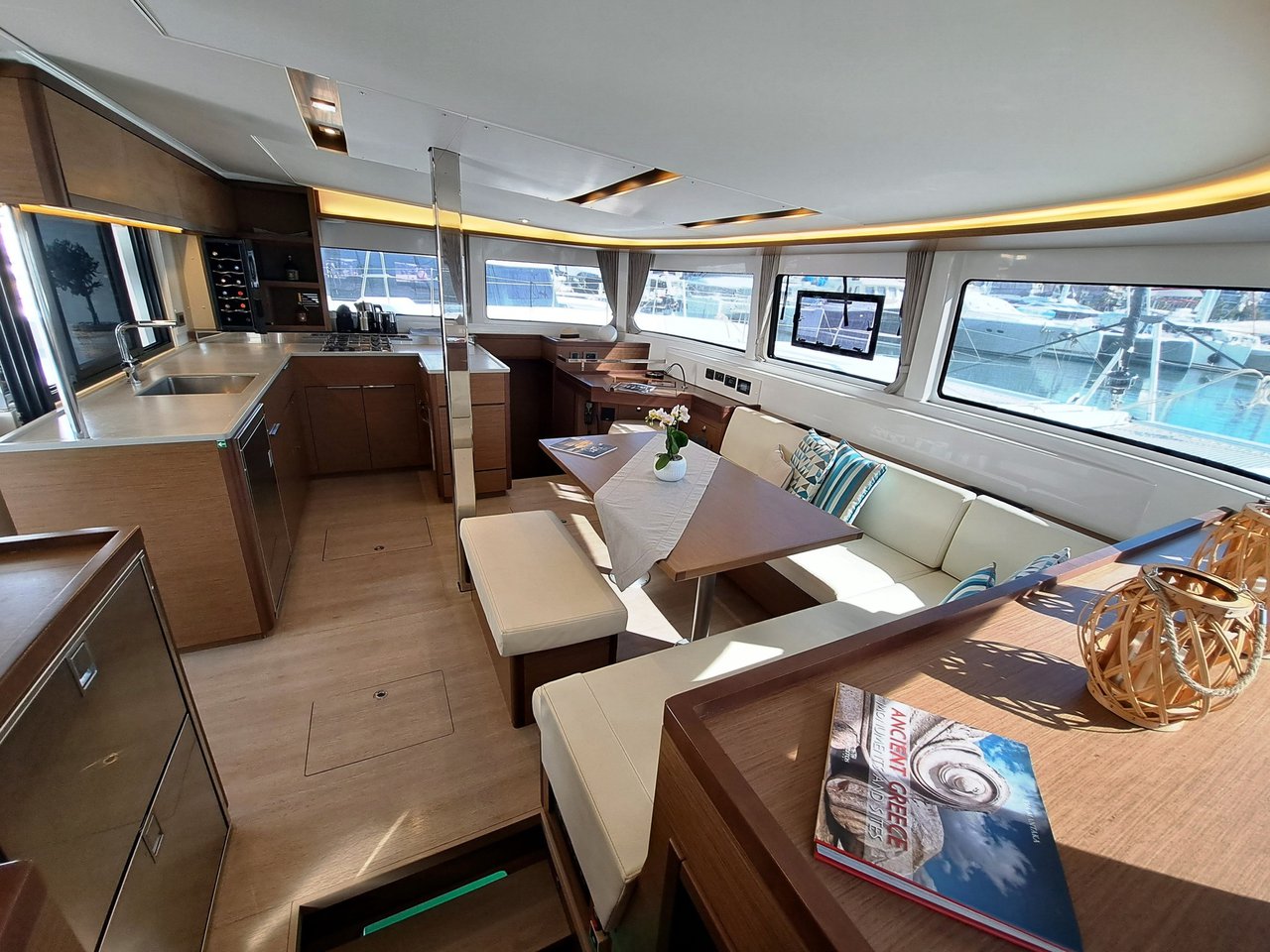 Lagoon 46 - 4 + 2 cab. — photo 10