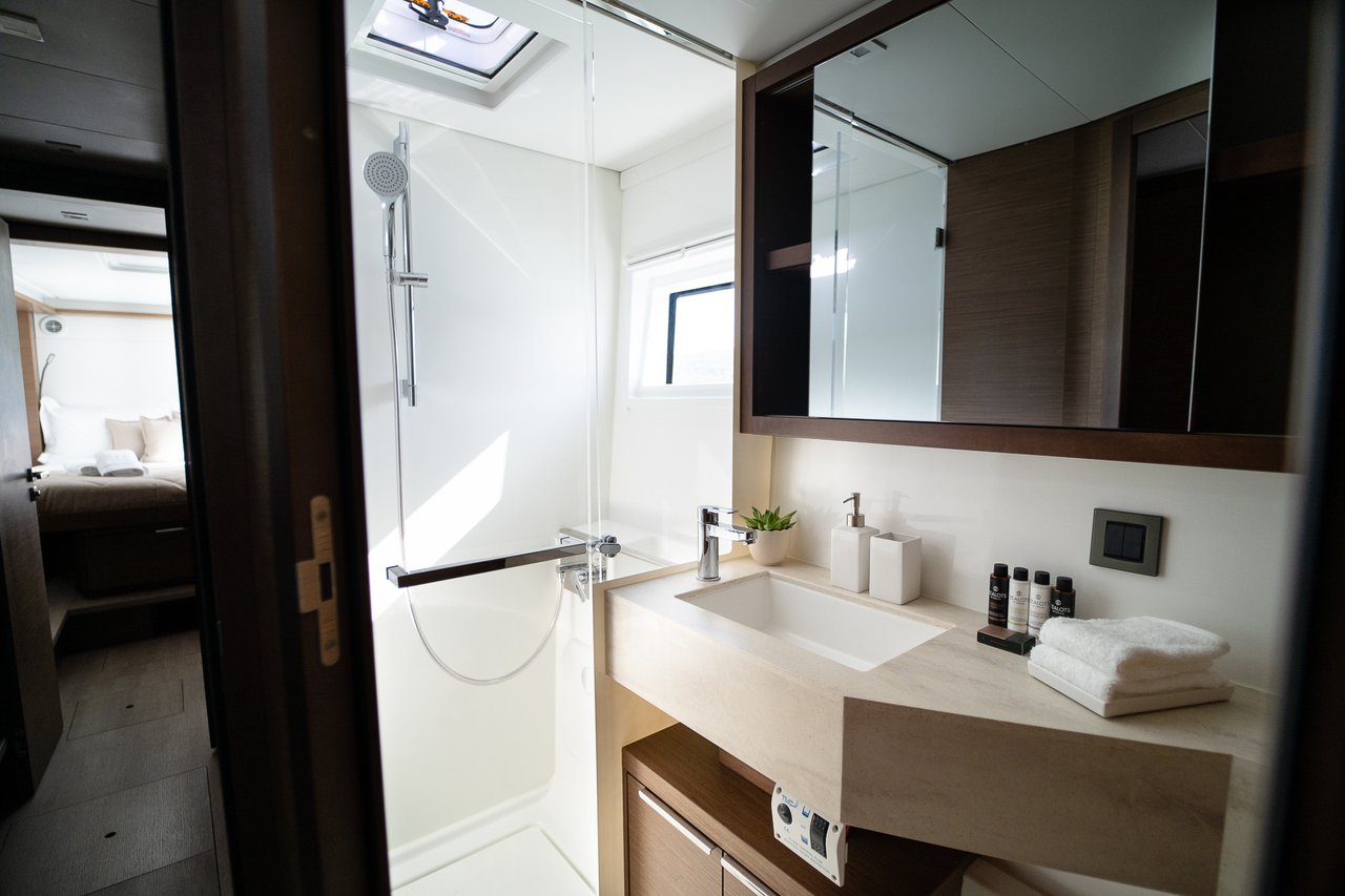 Lagoon 46 - 4 + 2 cab. — photo 16