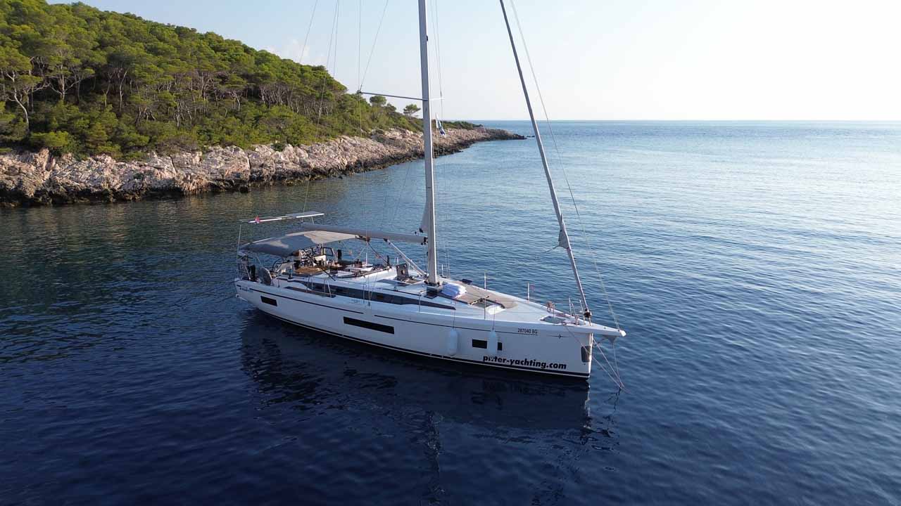Bavaria C46 - 4 cab. — photo 4
