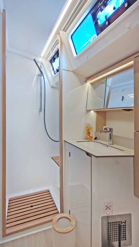 Bavaria C46 - 4 cab. — photo 21