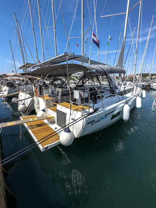 Bavaria C46 - 4 cab. — photo 3