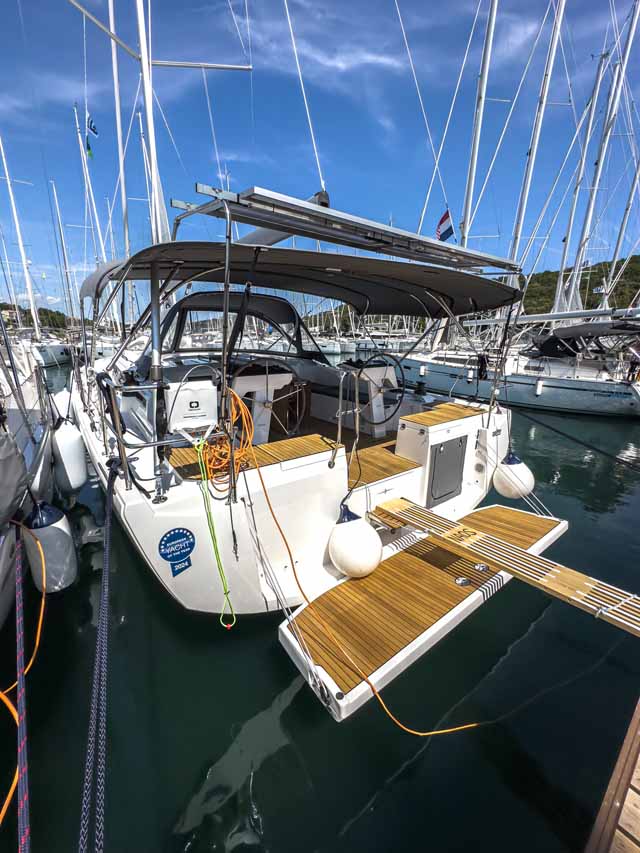Bavaria C46 - 4 cab. — photo 4