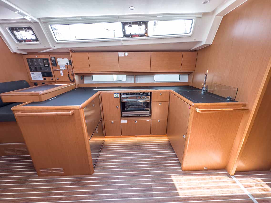 Bavaria C46 - 4 cab. — photo 14