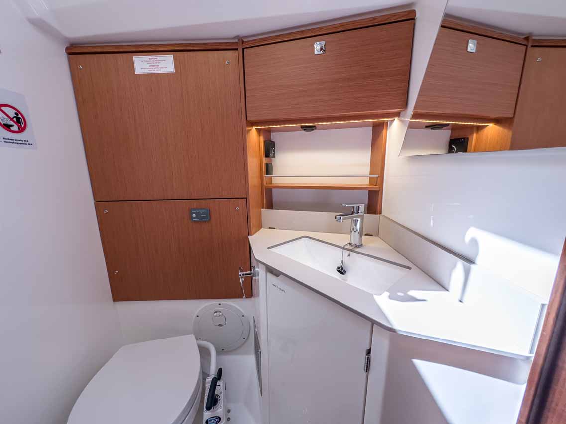 Bavaria C46 - 4 cab. — photo 23