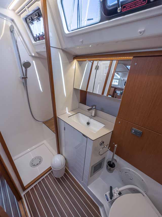 Bavaria C46 - 4 cab. — photo 24