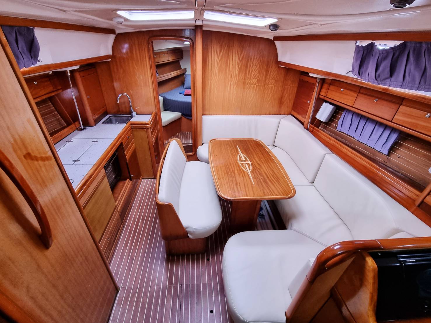 Bavaria 39 Cruiser — photo 6