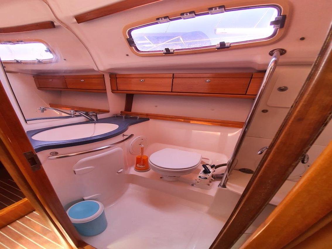 Bavaria 39 Cruiser — photo 12