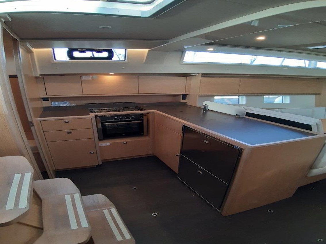 Bavaria C45 - 4 cab. — photo 8