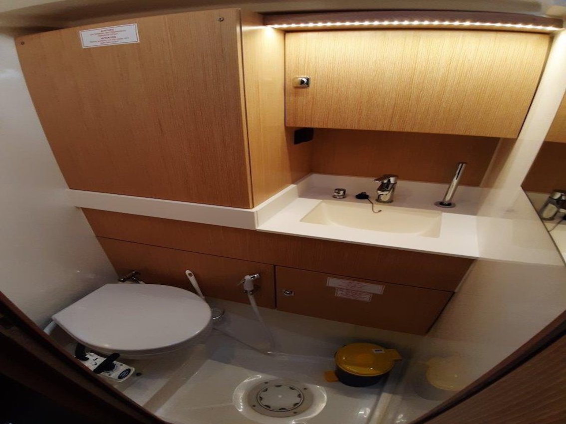 Bavaria C45 - 4 cab. — photo 15