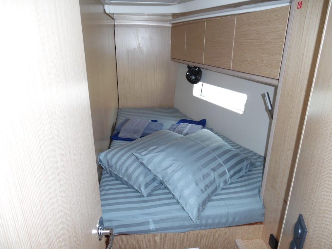 Bavaria C45 - 4 cab. — photo 9