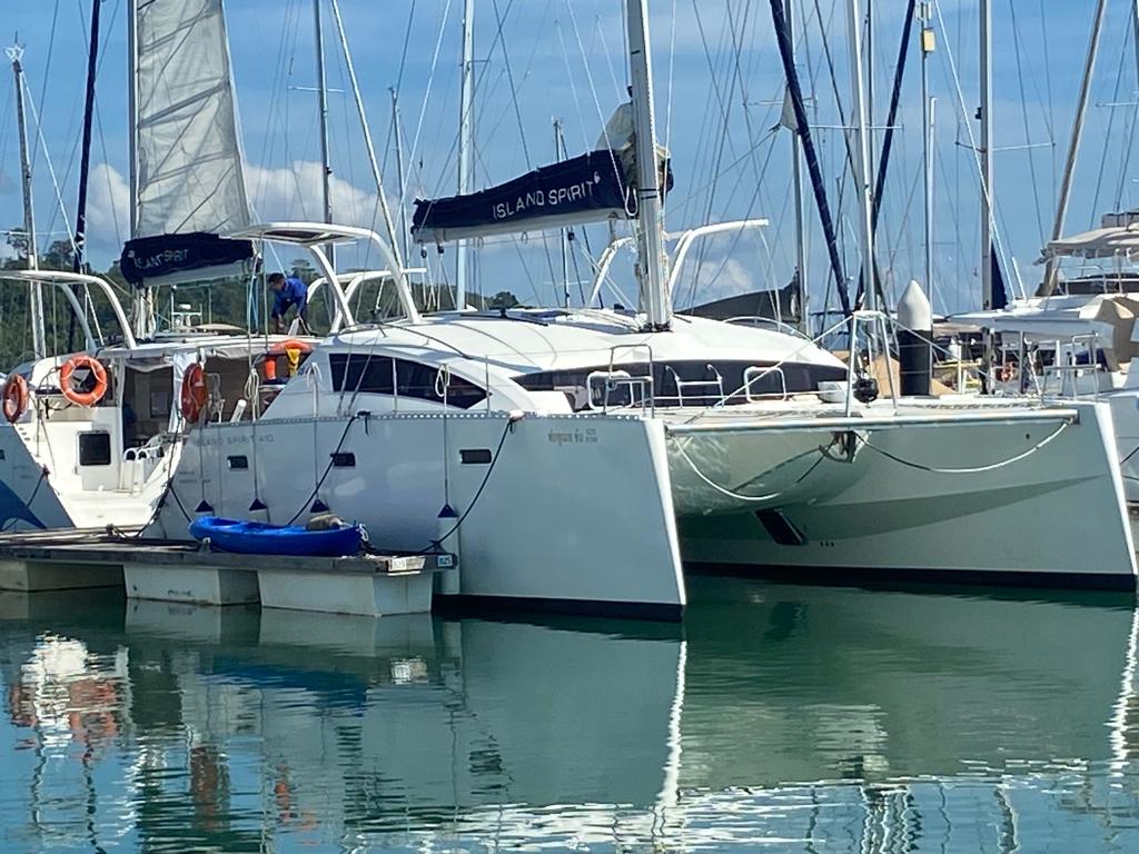 Island Spirit 410 — photo 7