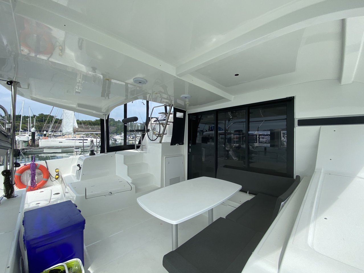 Lagoon 42 - 4 + 2 cab. — photo 7