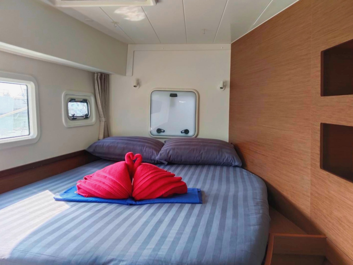 Lagoon 42 - 4 + 2 cab. — photo 13