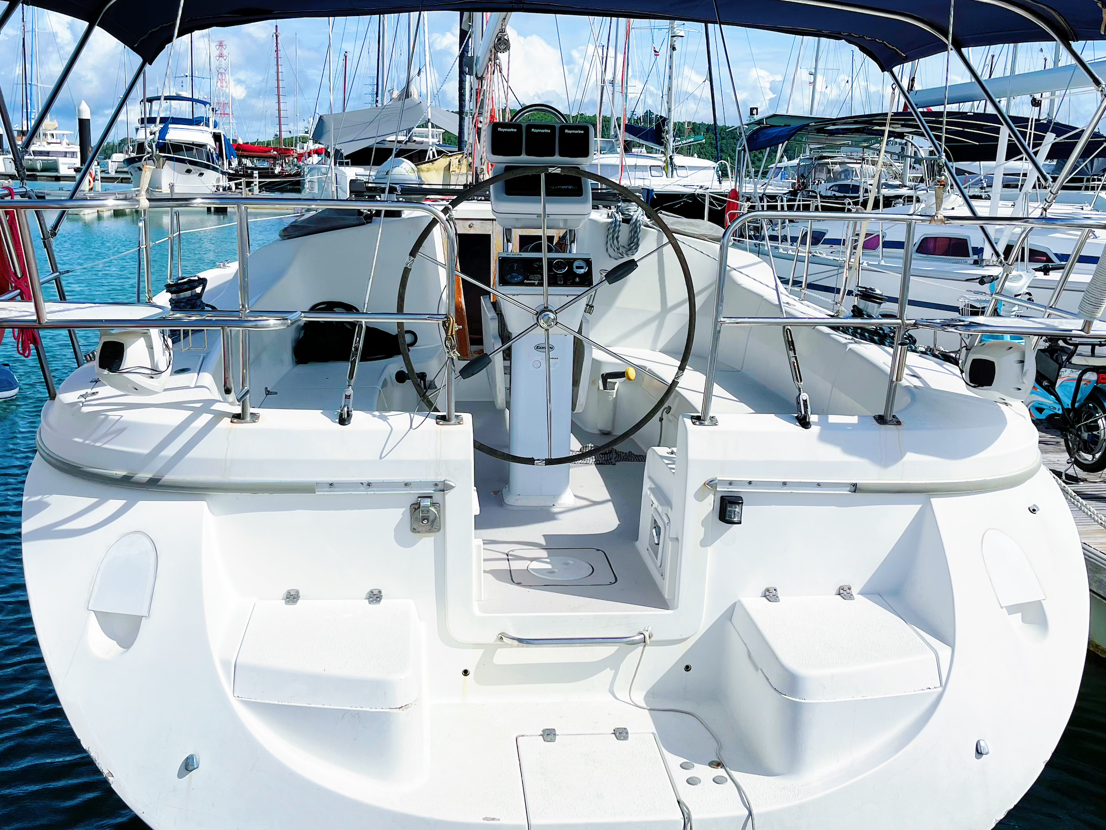 Catalina 375 — photo 5
