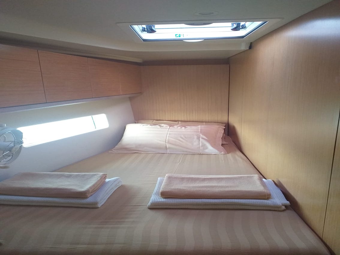 Bavaria C45 - 4 cab. — photo 18