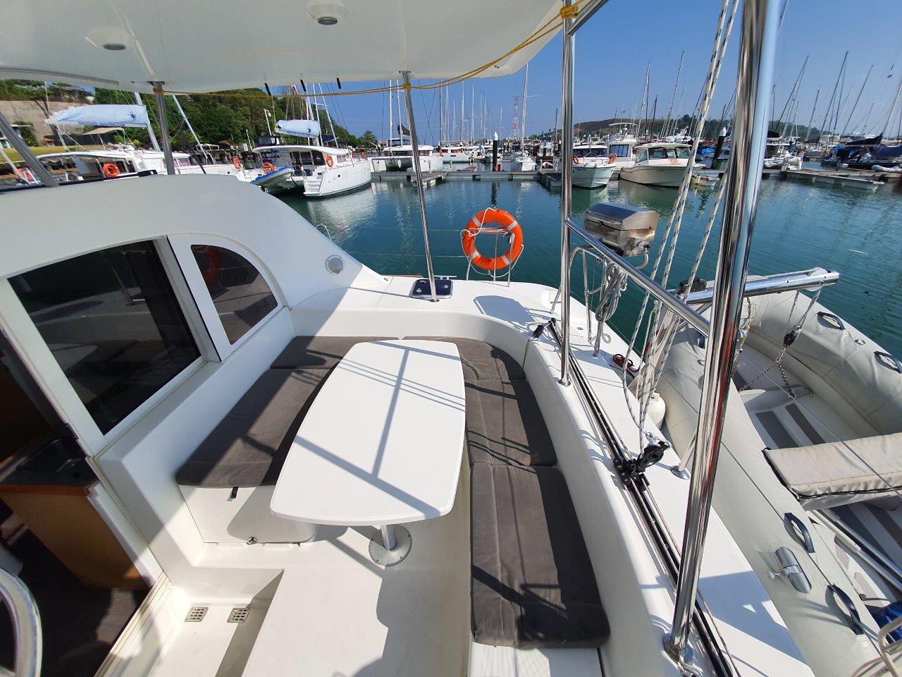 Lagoon 380 - 4 + 1 cab. — photo 6