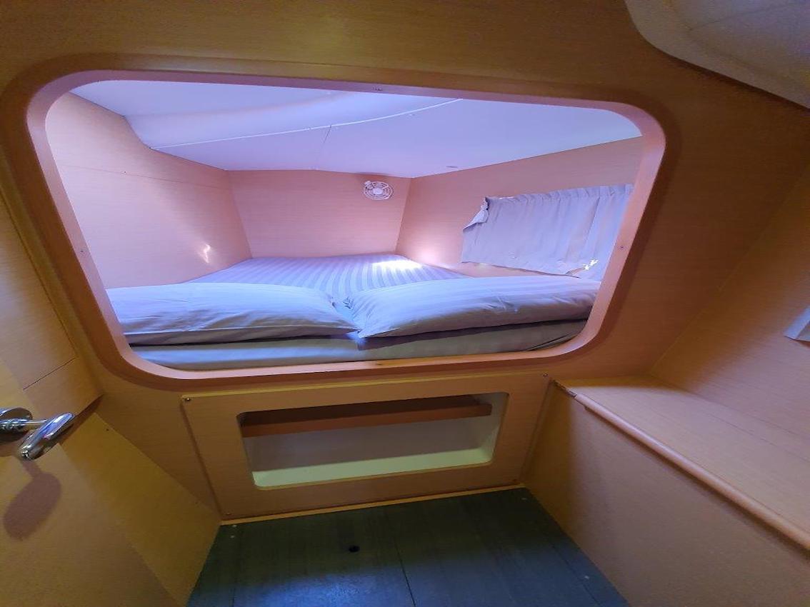 Lagoon 380 - 4 + 1 cab. — photo 11