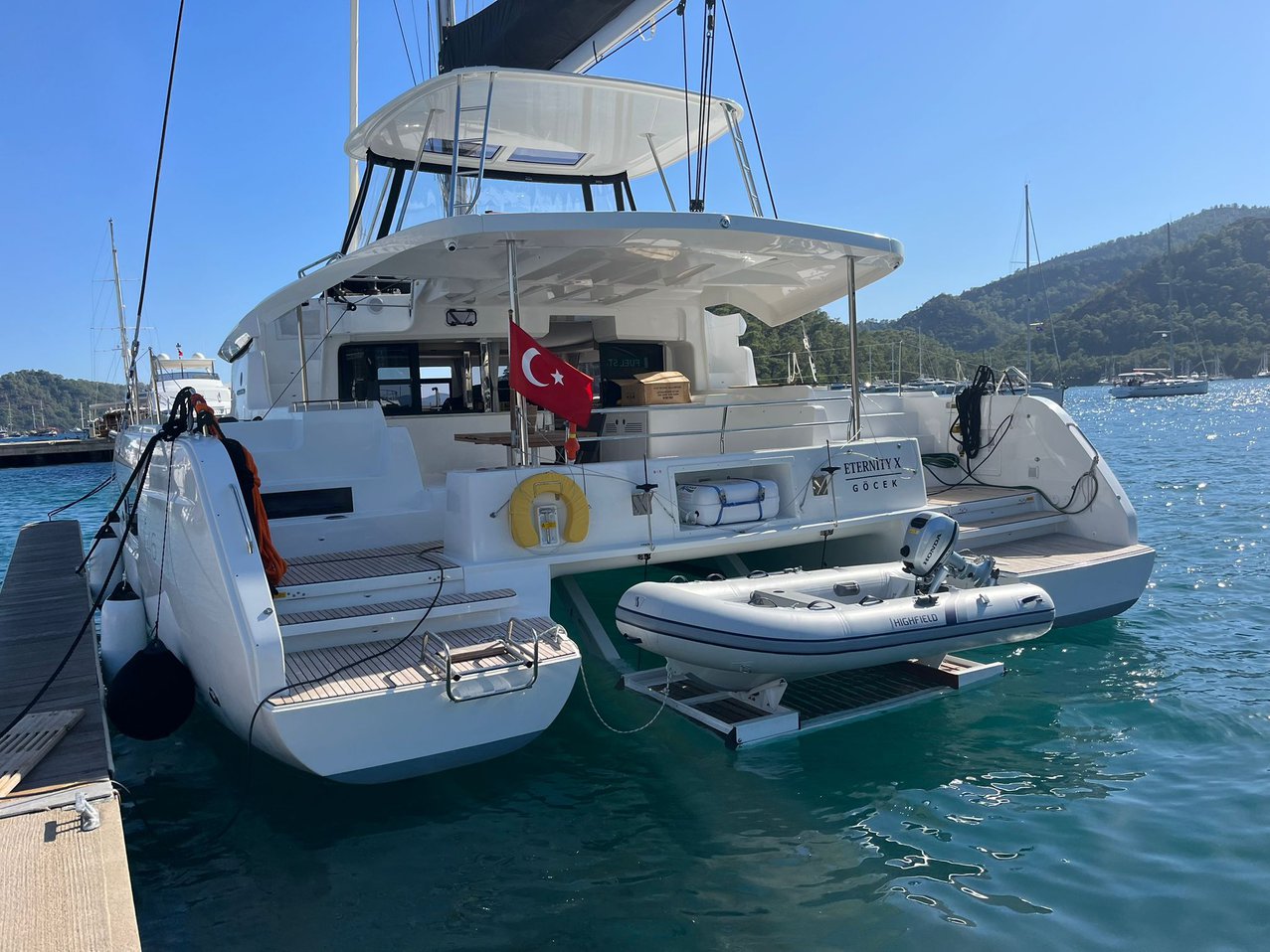 Lagoon 46 - 4 + 1 cab. — photo 1