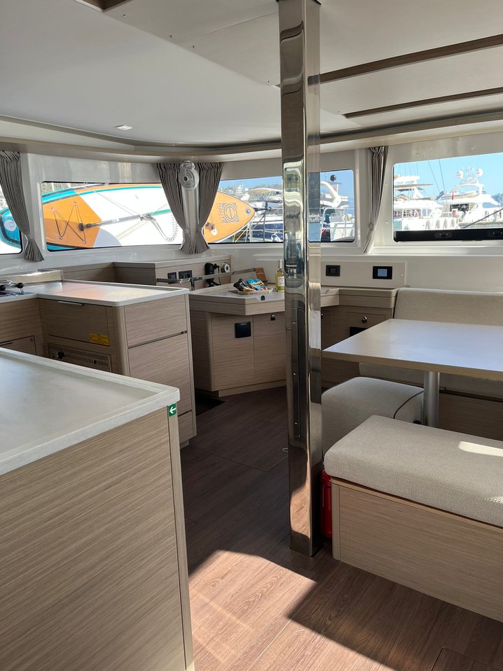 Lagoon 46 - 4 + 1 cab. — photo 9