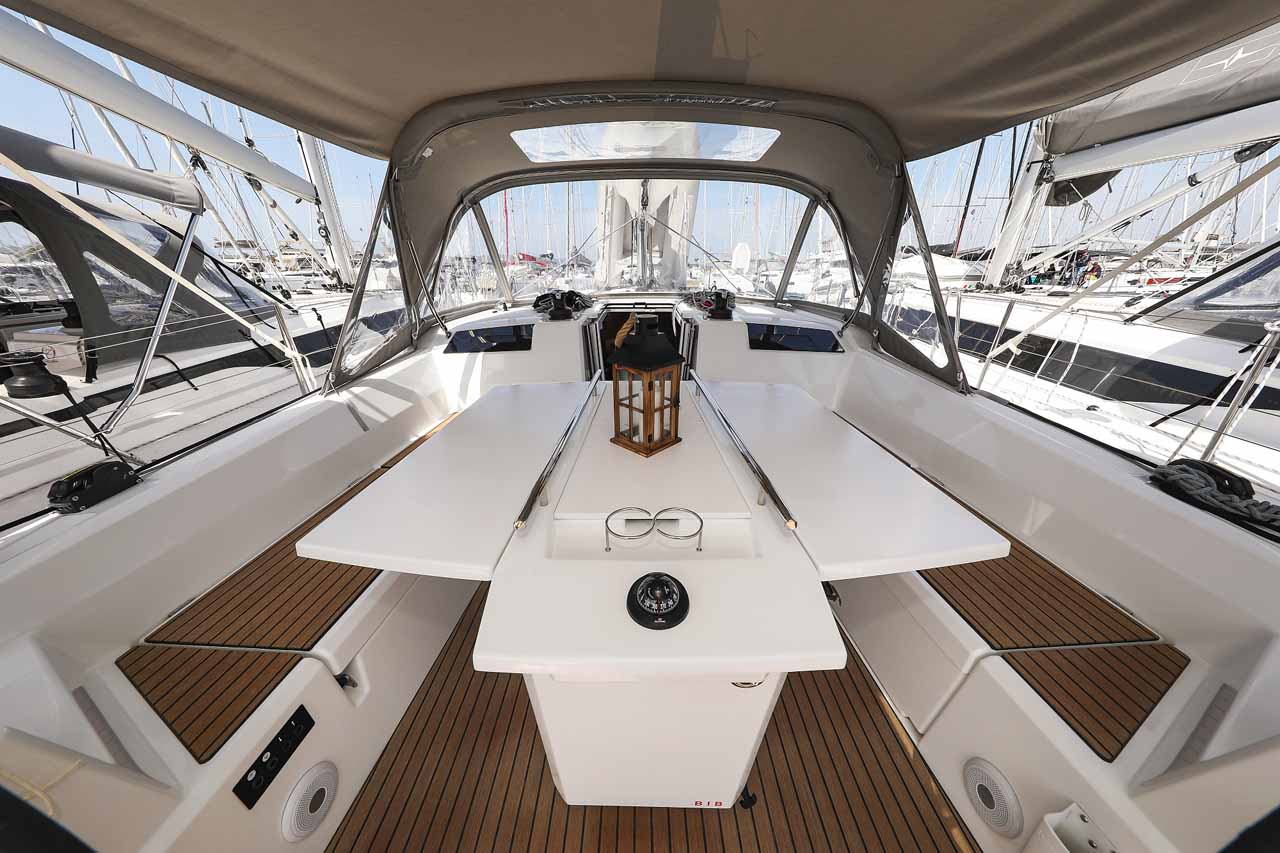 Oceanis 40.1 ELECTRIC — photo 9
