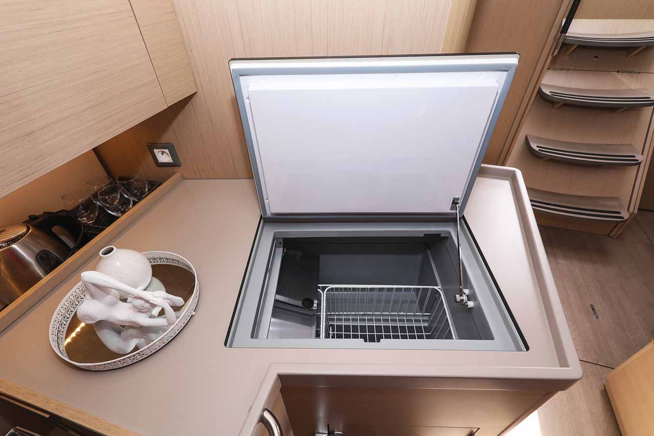 Oceanis 40.1 ELECTRIC — photo 16