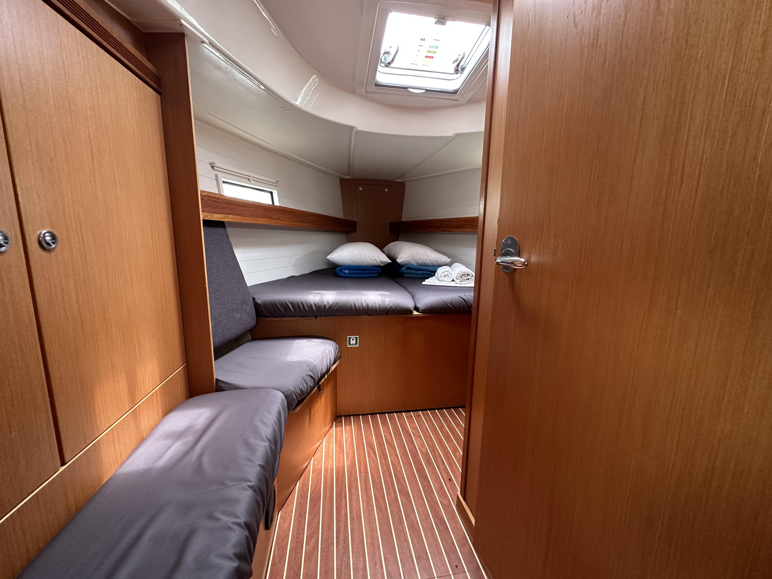 Bavaria Cruiser 40 — photo 10