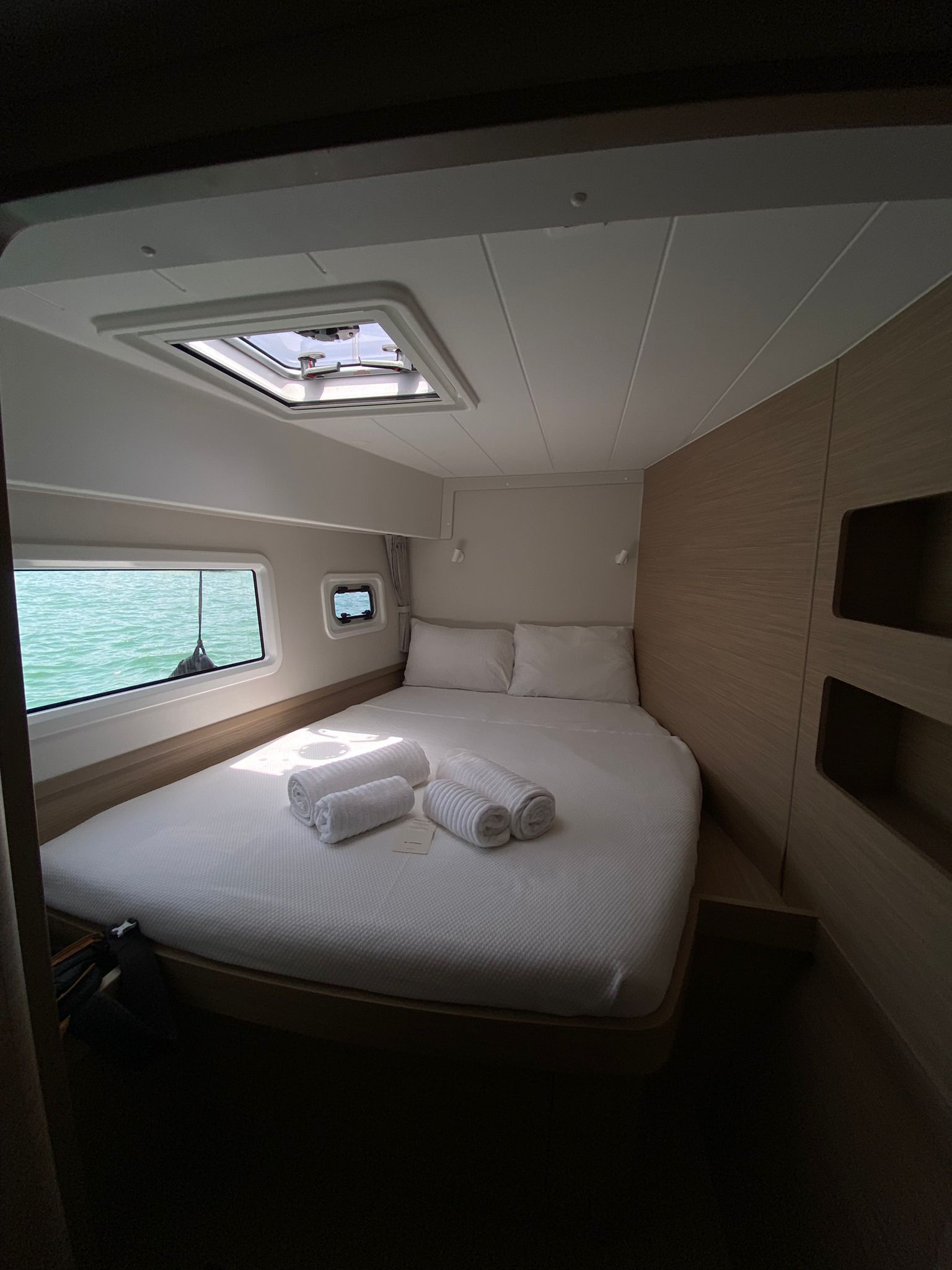 Lagoon 42 - 4 + 1 cab. — photo 4