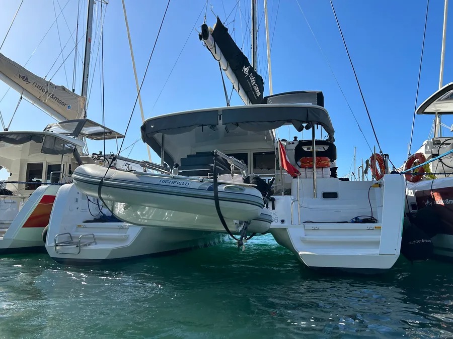 Lagoon 40 - 4 + 1 cab. — photo 5