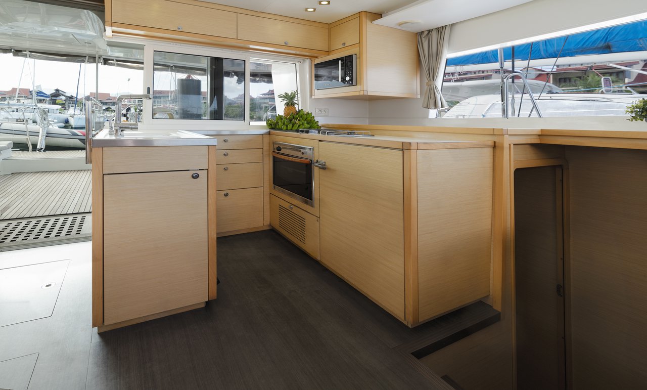 Lagoon 450 - 4 + 2 cab. — photo 21