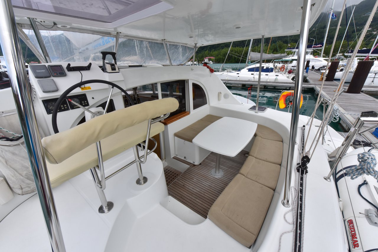 Lagoon 380 - 3 cab. — photo 4