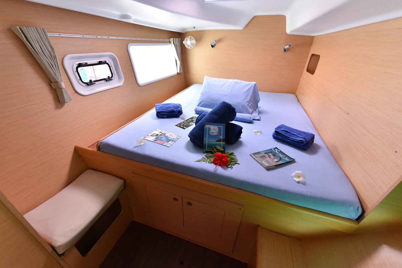 Lagoon 380 - 3 cab. — photo 17