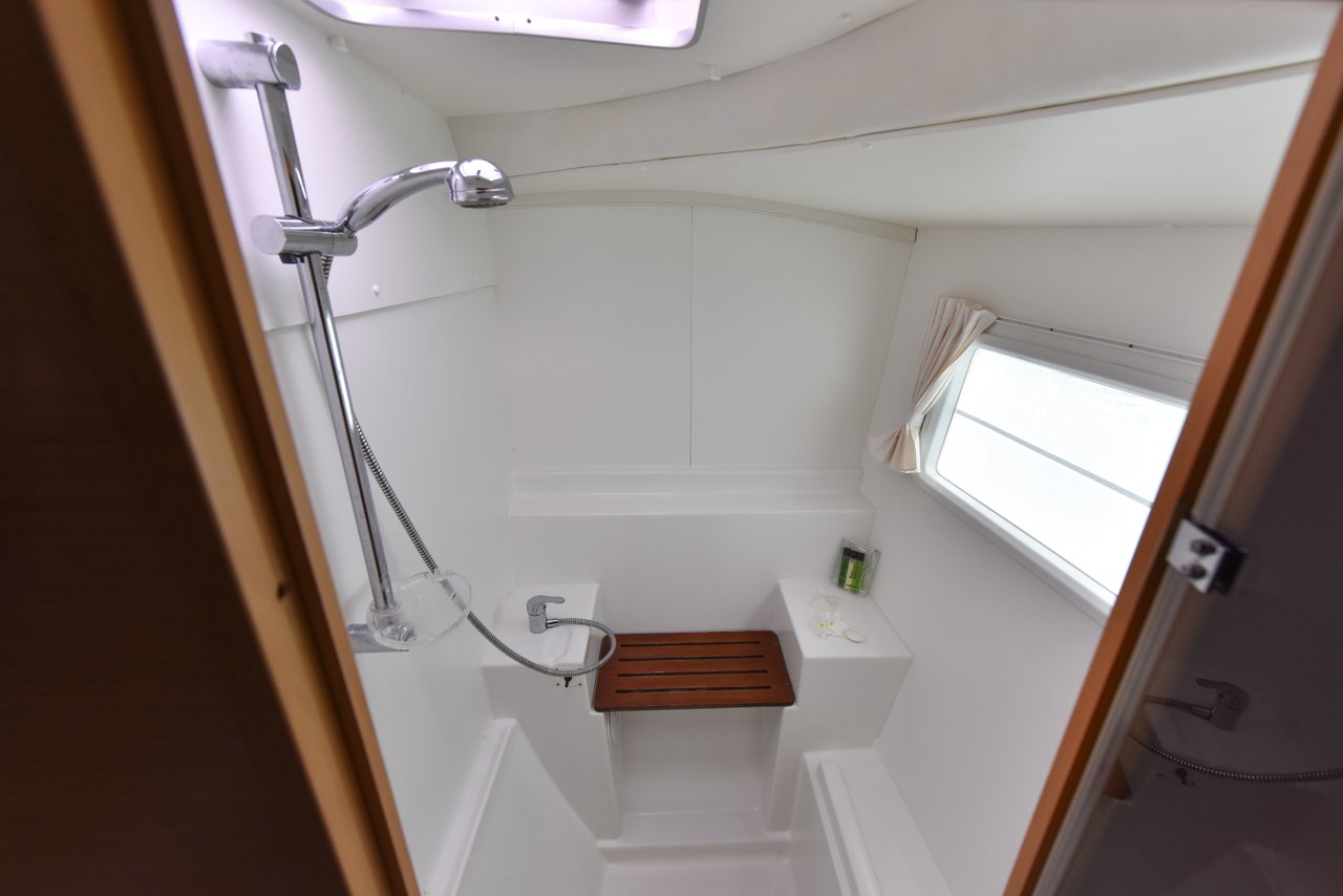 Lagoon 380 - 3 cab. — photo 24