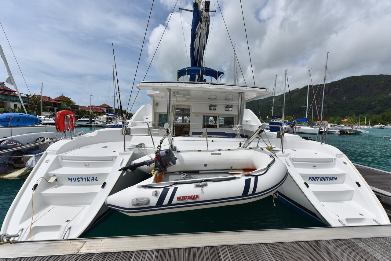 Lagoon 440 - 4 + 1 cab. — photo 4