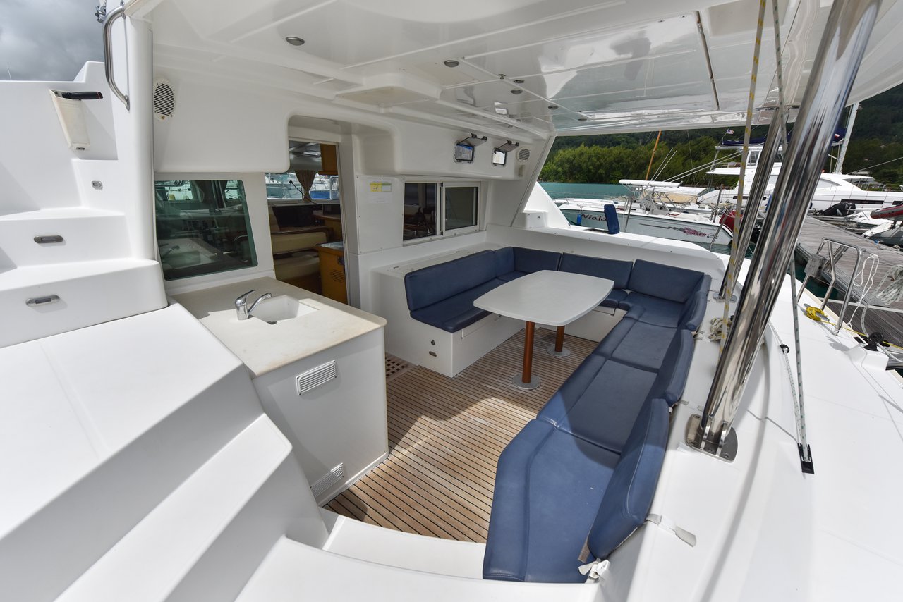 Lagoon 440 - 4 + 1 cab. — photo 10
