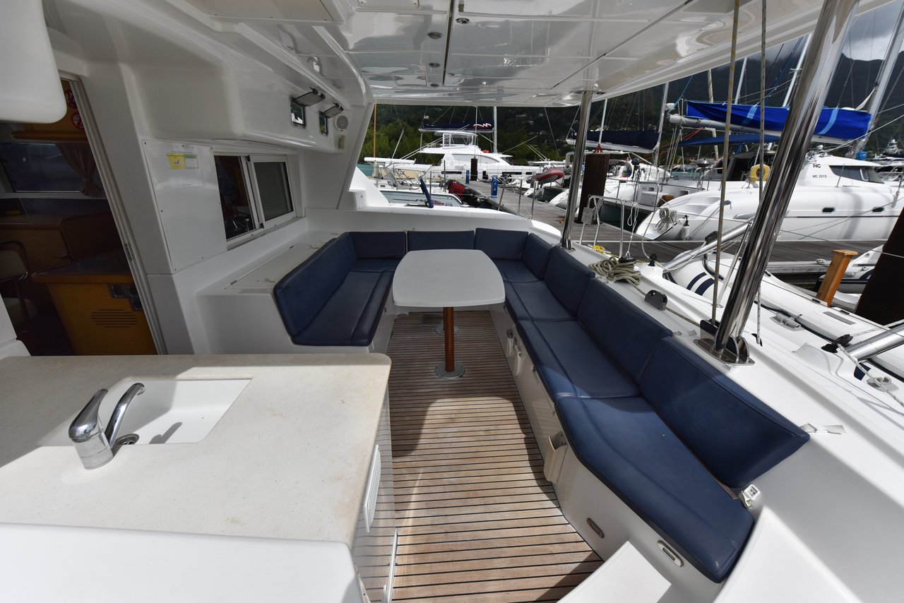 Lagoon 440 - 4 + 1 cab. — photo 11