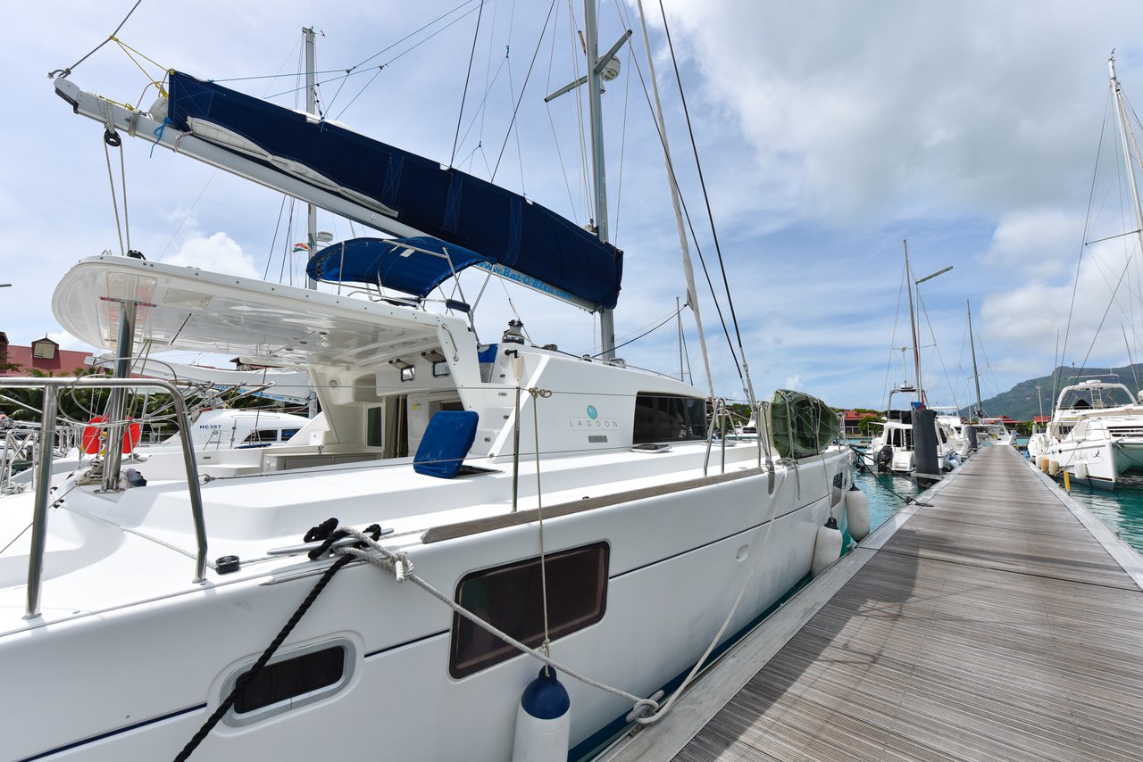 Lagoon 440 - 4 + 1 cab. — photo 13