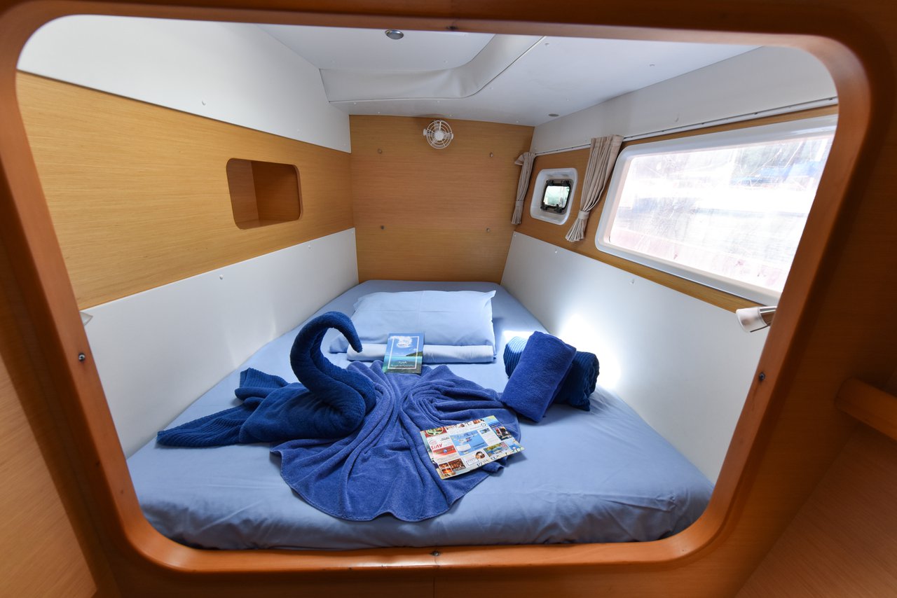 Lagoon 440 - 4 + 1 cab. — photo 21