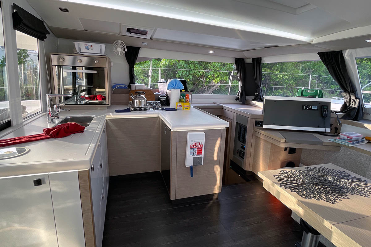 Fountaine Pajot Astrea 42 - 4 + 2 cab. — photo 16