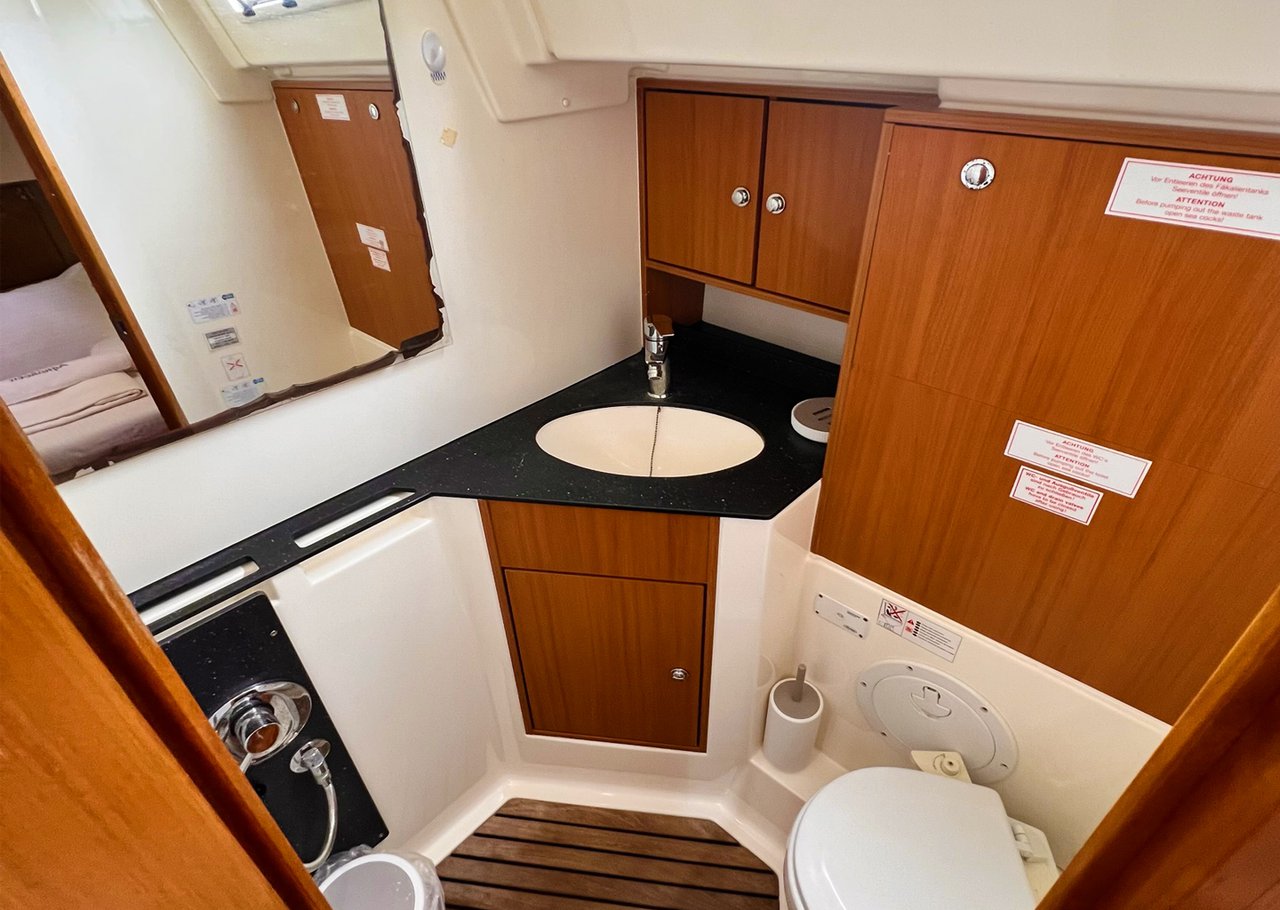 Bavaria Cruiser 45 — photo 21